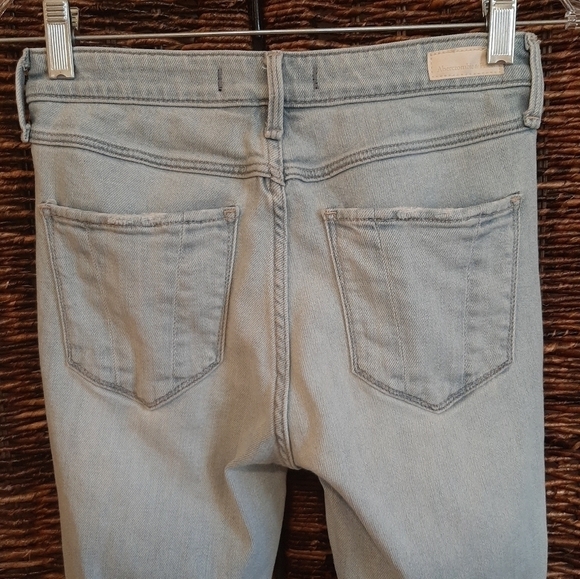 Abercrombie & Fitch 24 x 28 High Rise Distressed Light Wash Denim Skinny Jeans - Picture 3 of 16